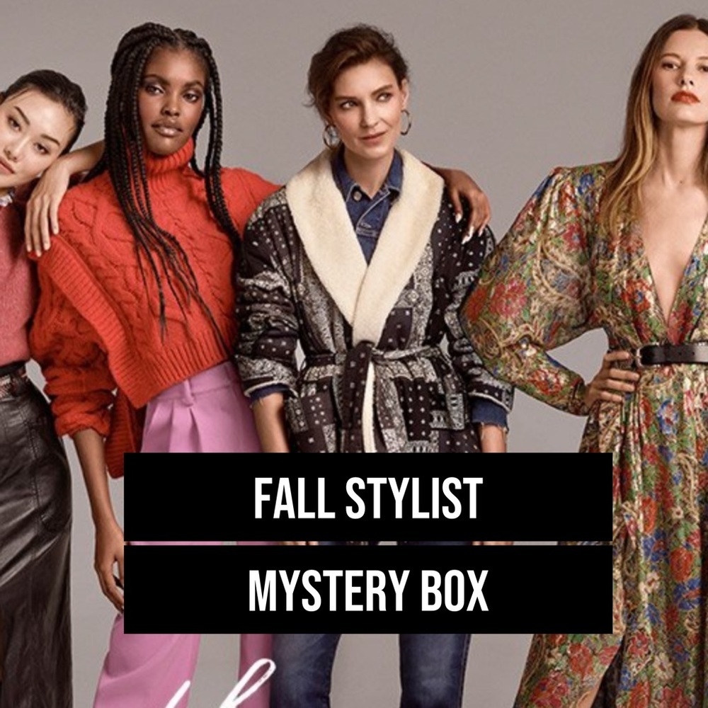 FALL OUTFIT MYSTERY BOX (8 PIECES) - Picture 2 of 7